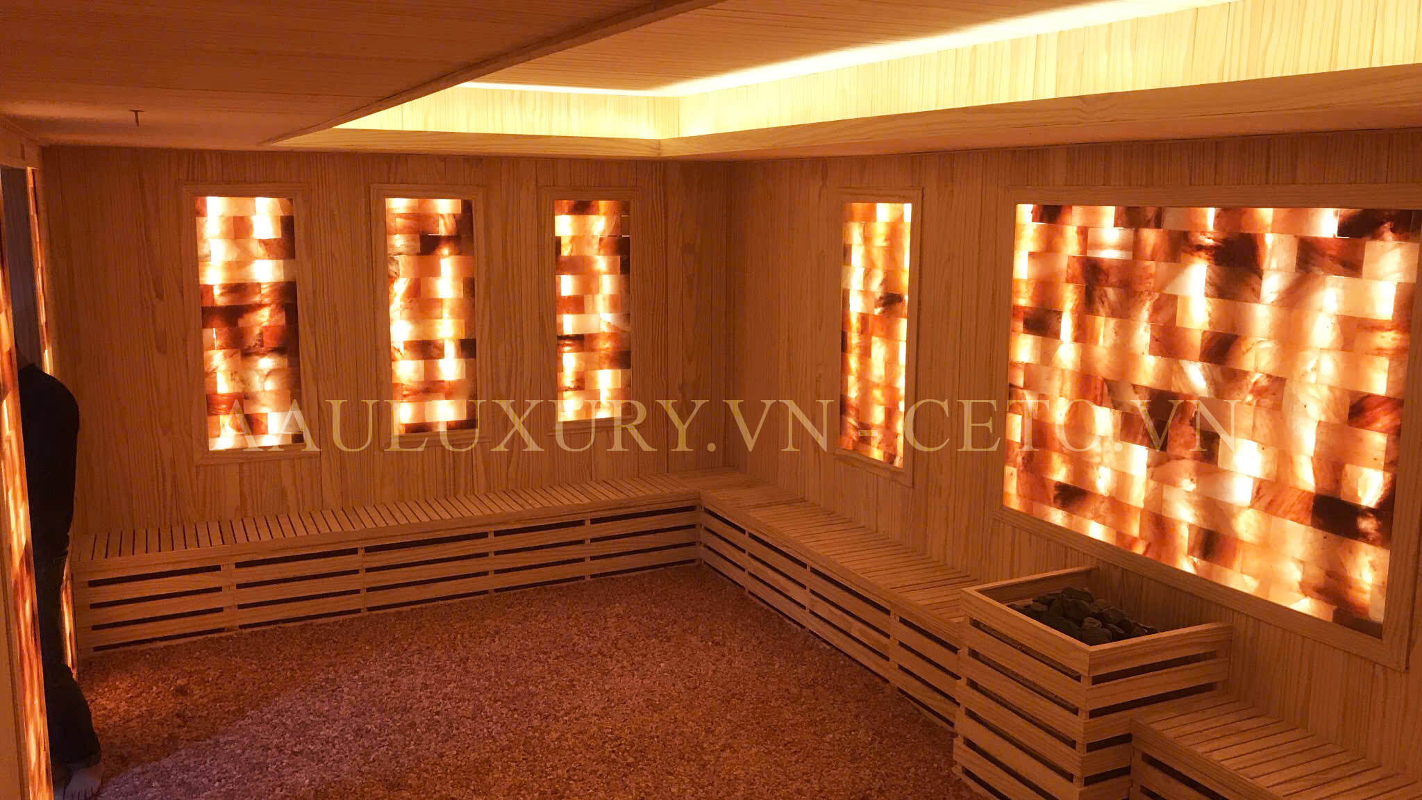 Phòng xông hơi hồng ngoại sàn kết hợp đá muối himalaya cho Sen Đá Spa 2